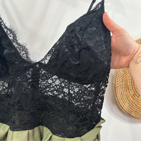 Fashion Nova Black Green Sexy Belted Lace Sheer Cargo Jumpsuit Plus Size 1X - Picture 7 of 8